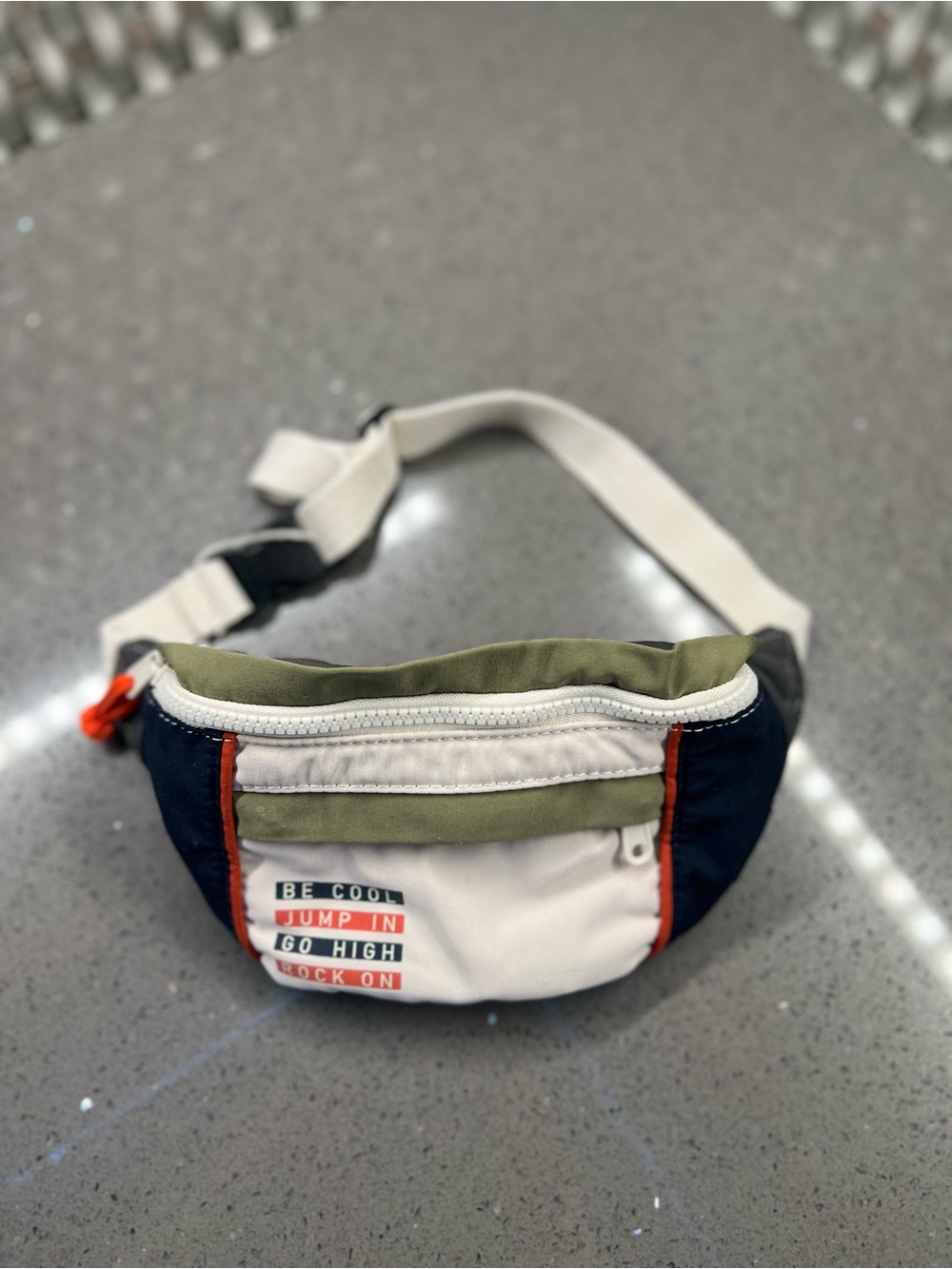 Zara Multicolor boys Waist Bag - Casual Hands-Free Carry